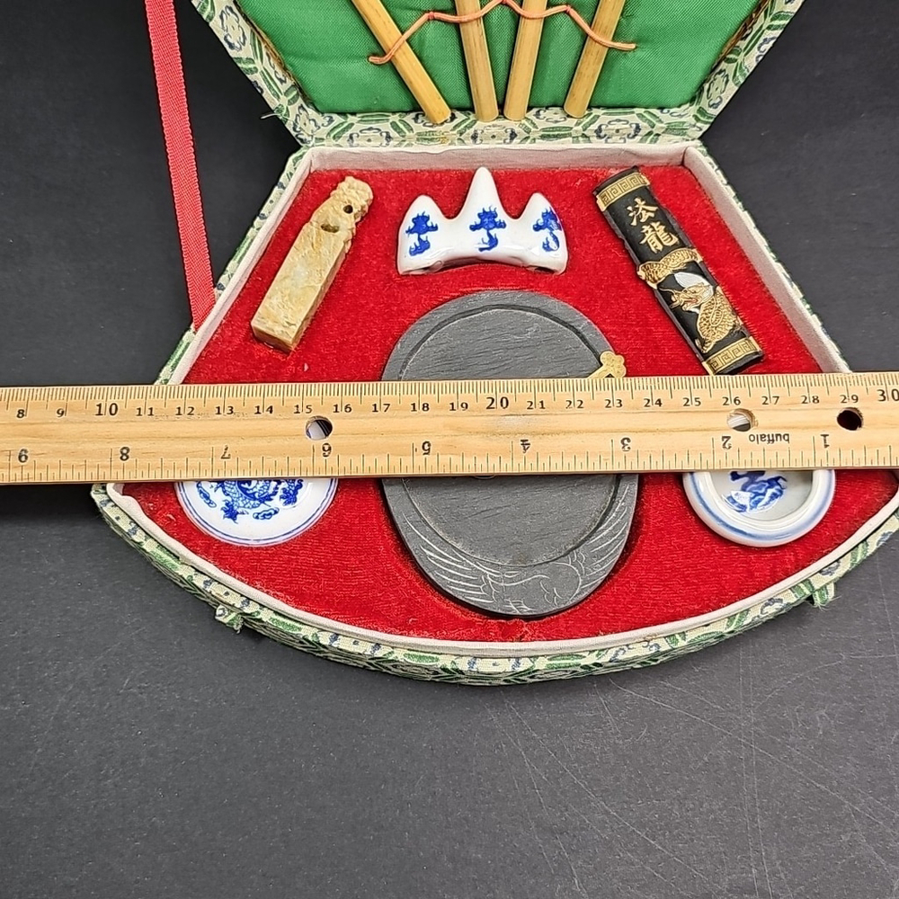 Chinese Calligraphy Set - Picture 13 of 14